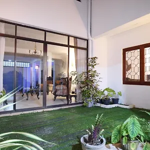 elegance-oasis-colombo-3-upscale-holiday-bungalow-with.negombohotels.net/